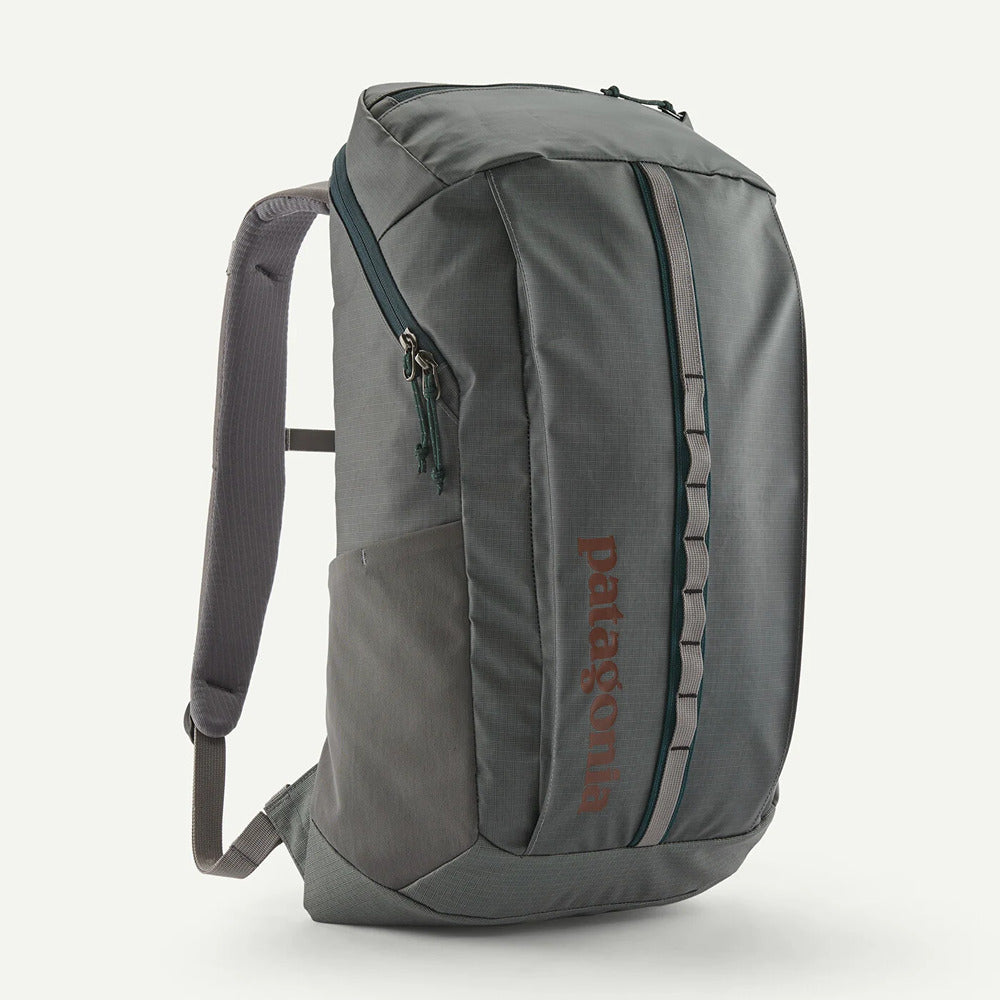 Black Hole Pack 25L Smolder Blue - Patagonia – STRUB Activewear